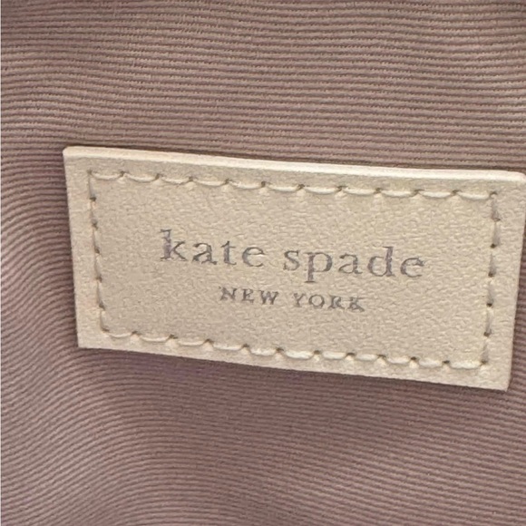 Kate spade Pearlized Smooth Quilted Leather cloud mini crossbody - Picture 5 of 8